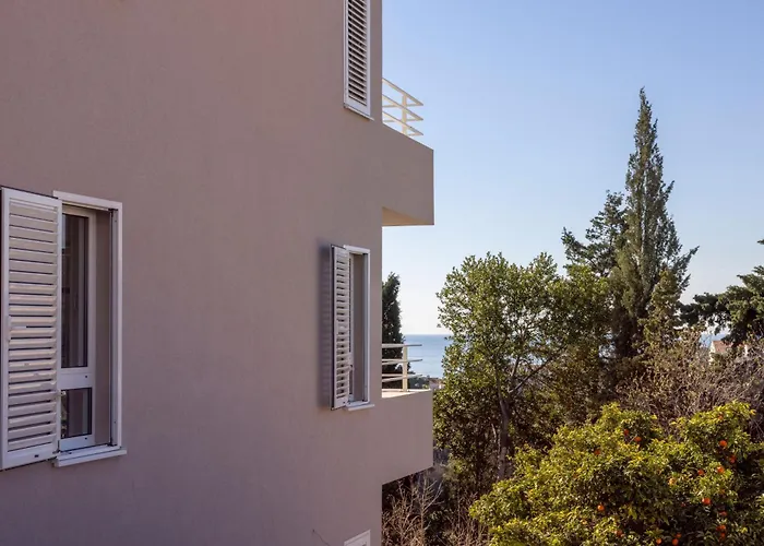 Sea View Azure Apartament *